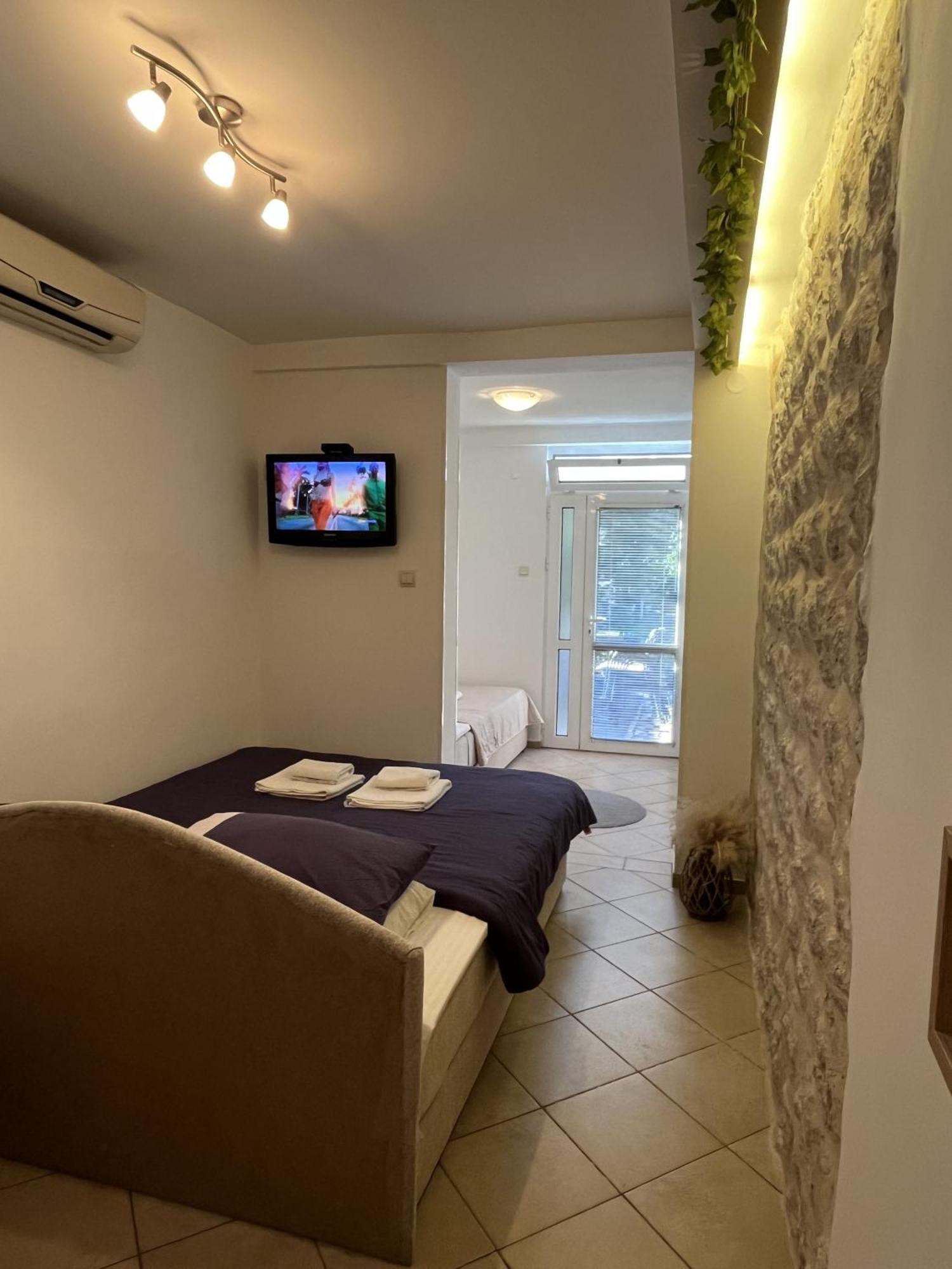 Apartments Vojvoda Kotor Rum bild